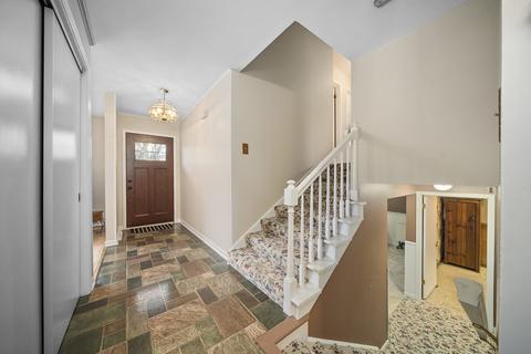 1966 Robert St, Aurora, IL 60506 photo 4