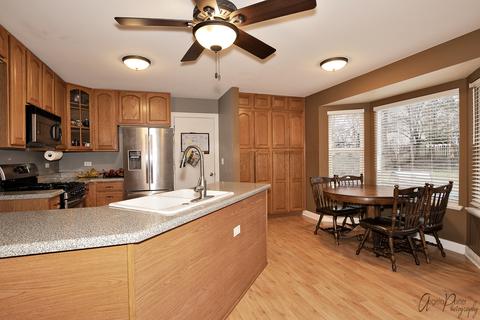 4720 Oregon Trl, Mchenry, IL 60050 photo 9