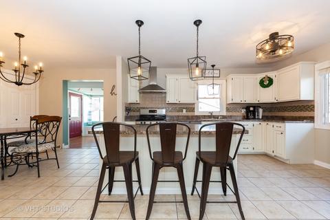104 Hilltop Ave, Mchenry, IL 60050 photo 9