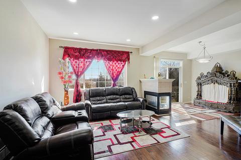 1275 Timberline Dr, Bartlett, IL 60103 photo 4