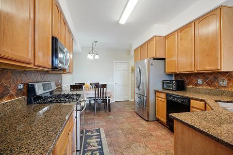 1275 Timberline Dr, Bartlett, IL 60103 photo 6