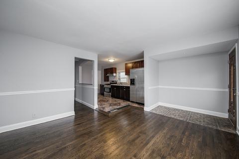 7640 W 64th St, Summit, IL 60501 photo 3