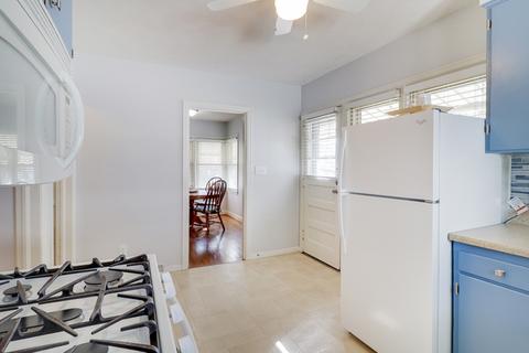 605 Mcgregor St, Bloomington, IL 61701 photo 17