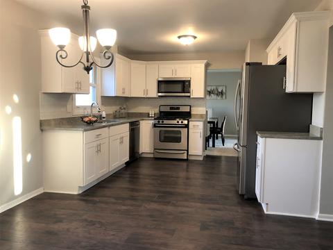 1319 Pappas Dr, Elgin, IL 60123 photo 4