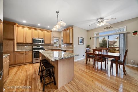 2245 Exeter Ct, Aurora, IL 60503 photo 8