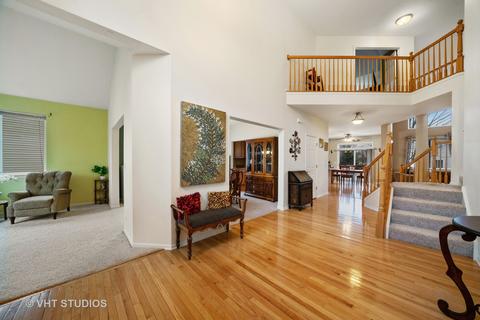 2245 Exeter Ct, Aurora, IL 60503 photo 4