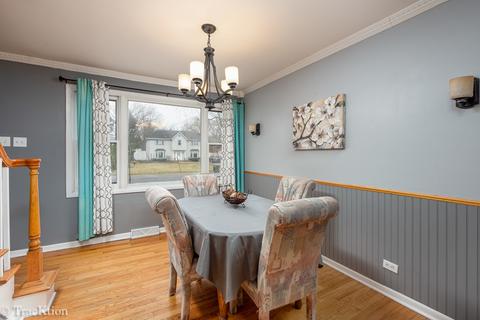 319 Central Ave, Willowbrook, IL 60527 photo 8