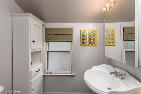 319 Central Ave, Willowbrook, IL 60527 photo 13