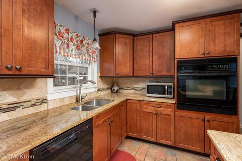319 Central Ave, Willowbrook, IL 60527 photo 6