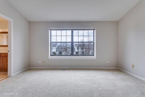4498 Opal Dr, Hoffman Estates, IL 60192 photo 12