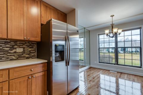 4498 Opal Dr, Hoffman Estates, IL 60192 photo 3