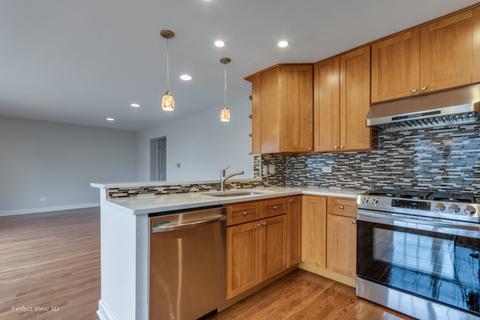 4498 Opal Dr, Hoffman Estates, IL 60192 photo 2