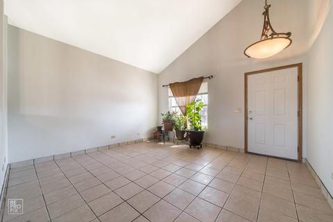 5917 Lake Pointe Dr, Plainfield, IL 60586 photo 4