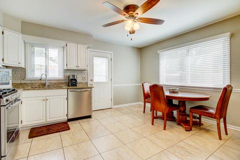1007 Wilson Ave, Wheaton, IL 60189 photo 5