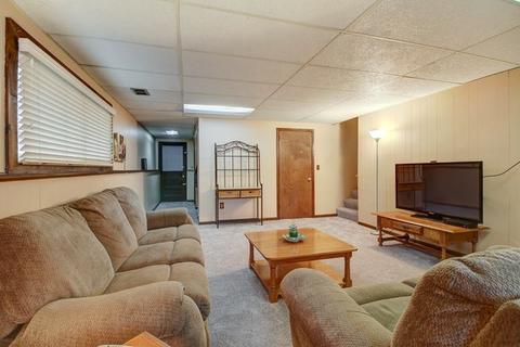 1007 Wilson Ave, Wheaton, IL 60189 photo 10