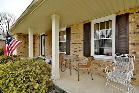 720 Bayberry Dr, Bartlett, IL 60103 photo 2