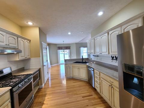 2389 Sanford Ln, Normal, IL 61761 photo 10