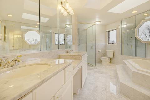 777 Cambridge Dr, Burr Ridge, IL 60527 photo 25