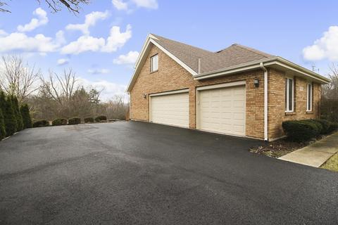 777 Cambridge Dr, Burr Ridge, IL 60527 photo 3