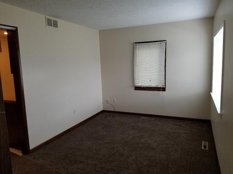 5310 W West Ln, Mccullom Lake, IL 60050 photo 4