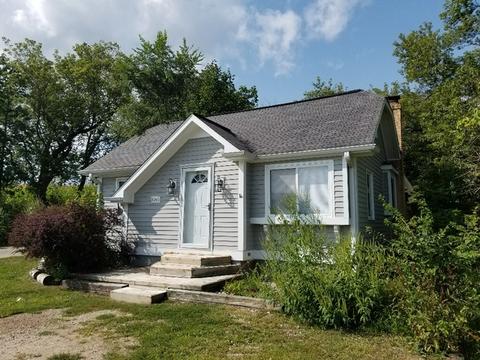 5310 W West Ln, Mccullom Lake, IL 60050 photo 1