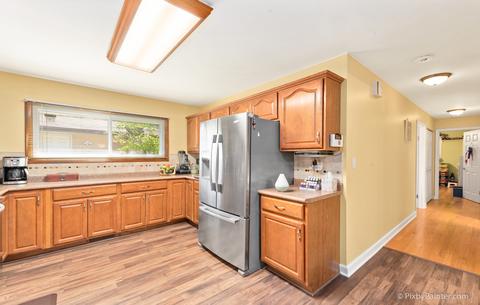 1728 E Aztec Ln, Mount Prospect, IL 60056 photo 4