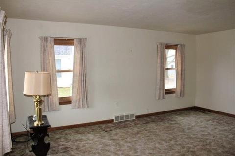 317 N Jackson St, Morrison, IL 61270 photo 9