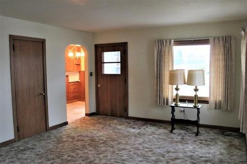 317 N Jackson St, Morrison, IL 61270 photo 8