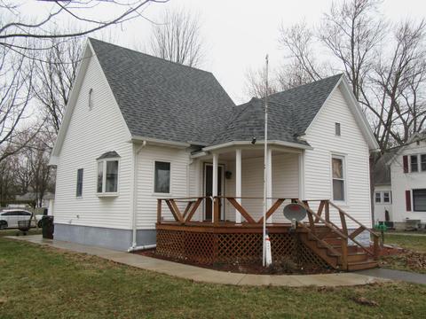 303 N Front St, Danforth, IL 60930 photo 1