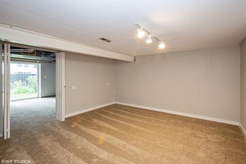 2223 Clifton Pl, Hoffman Estates, IL 60169 photo 12
