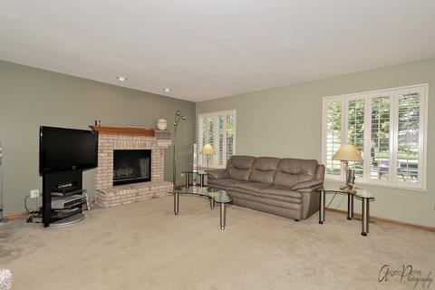 619 Wimbleton Trl, Mchenry, IL 60050 photo 11