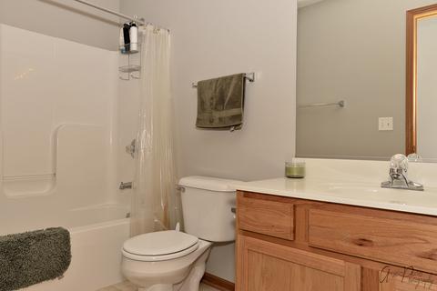 619 Wimbleton Trl, Mchenry, IL 60050 photo 20