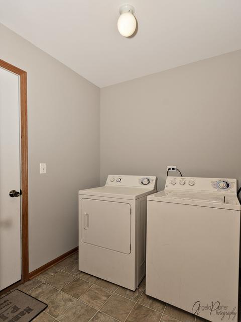 619 Wimbleton Trl, Mchenry, IL 60050 photo 21