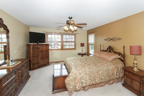 568 E Lincoln Ave, Des Plaines, IL 60018 photo 14