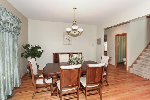 568 E Lincoln Ave, Des Plaines, IL 60018 photo 5