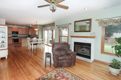 568 E Lincoln Ave, Des Plaines, IL 60018 photo 11