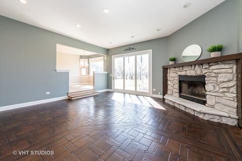 211 W Lincoln Rd, Mchenry, IL 60051 photo 3