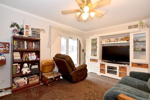 598 Rush St, Roselle, IL 60172 photo 12