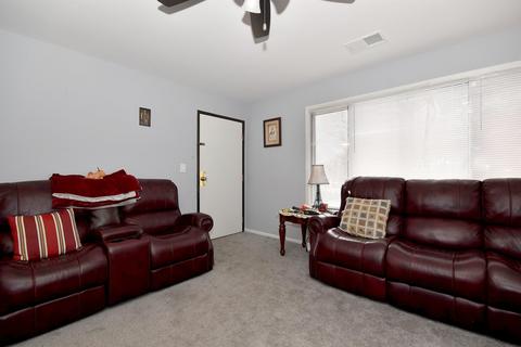 598 Rush St, Roselle, IL 60172 photo 37