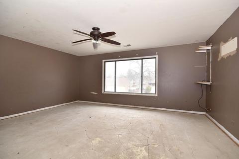 598 Rush St, Roselle, IL 60172 photo 22