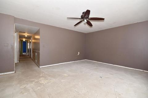 598 Rush St, Roselle, IL 60172 photo 23