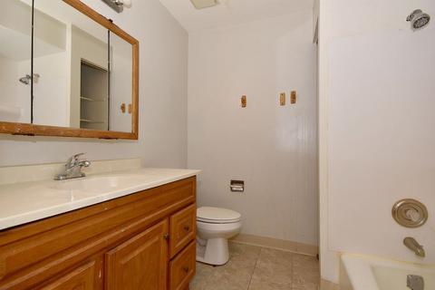 598 Rush St, Roselle, IL 60172 photo 27