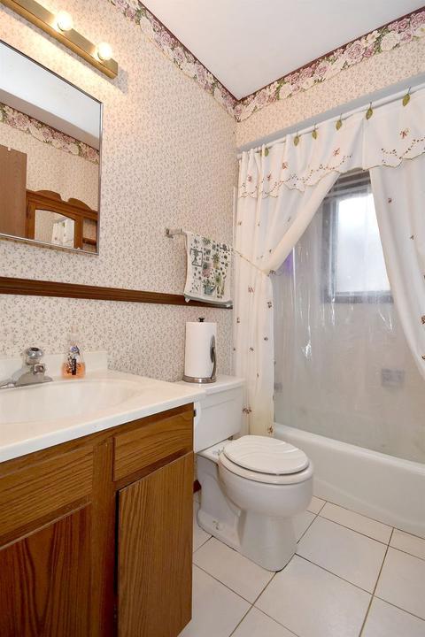 598 Rush St, Roselle, IL 60172 photo 17