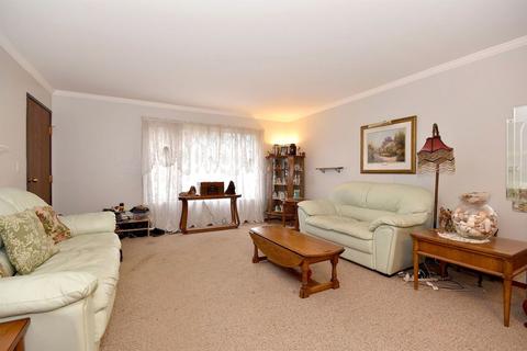 598 Rush St, Roselle, IL 60172 photo 7