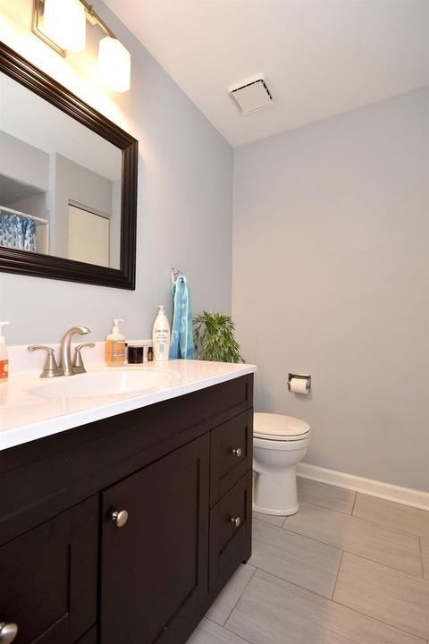 598 Rush St, Roselle, IL 60172 photo 43