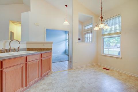 32806 Weathervane Ln, Lakemoor, IL 60051 photo 9