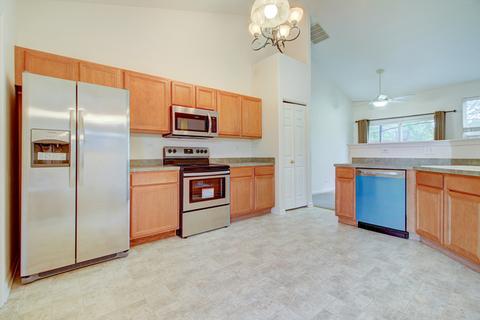 32806 Weathervane Ln, Lakemoor, IL 60051 photo 7