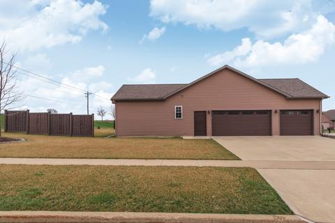 71 Fedor Cir, Bloomington, IL 61705 photo 2