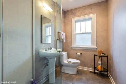 2144 Forestview Rd, Evanston, IL 60201 photo 13