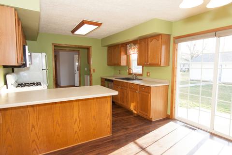 405 N 4th Ave, Chenoa, IL 61726 photo 11